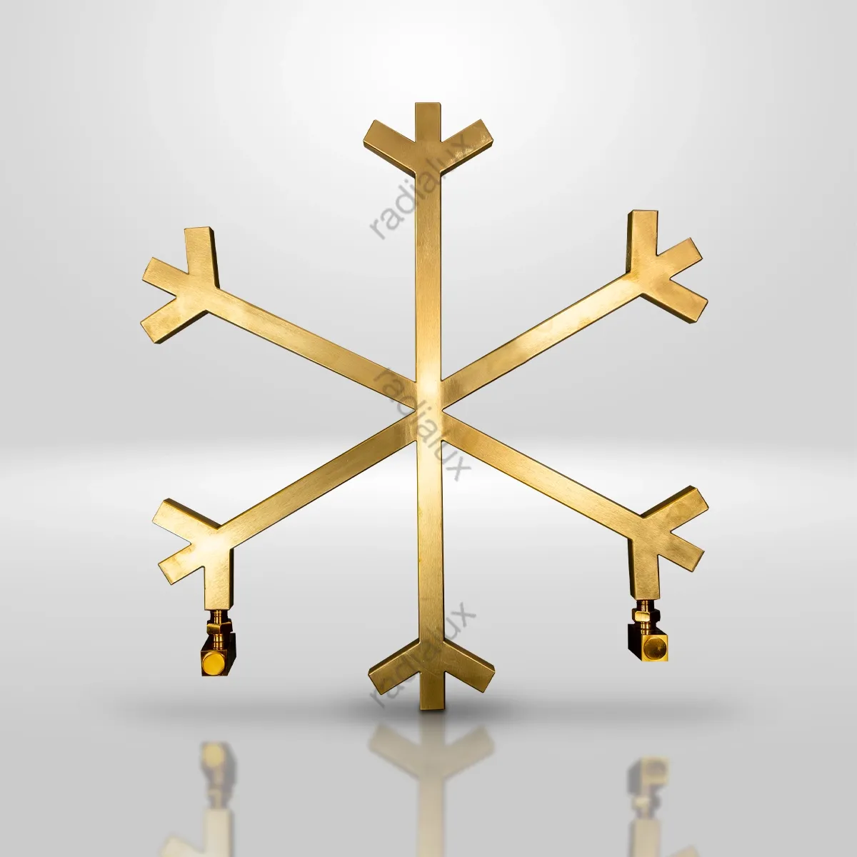 حوله‌خشک‌کن استیل دکوراتیو مدل Ice